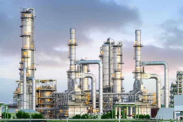 1892669737 featured image Industrial Natural Gas plant with metal towers and pipes