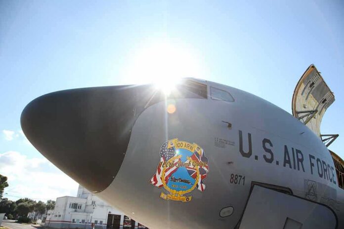 shutterstock_566050309 U.S. Air Force aircraft nose with sun flare